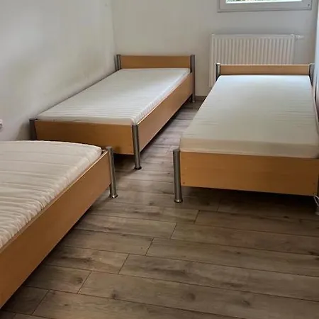 Pieceful 2 Bedroom+living House On Forintos Str 1.4 Apartment *
